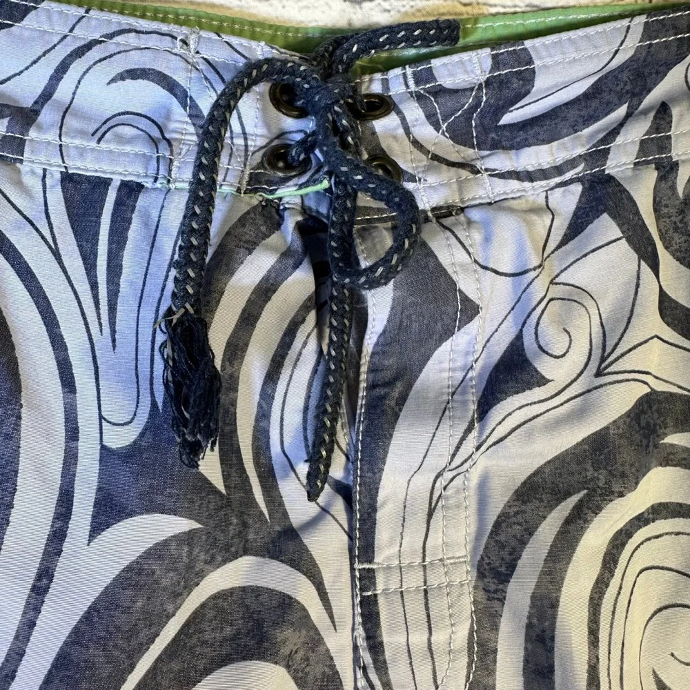 Tommy Bahama Relax Board Shorts Blue Swirl Hibiscus Floral‎ Swim Trunks Large